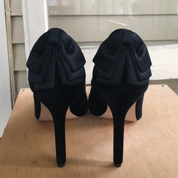 ✨(Louise et Cie) WORN ONCE velvet heels - Picture 10 of 12